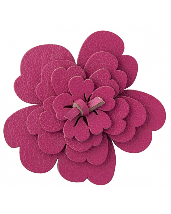 Brooch Chanel B70