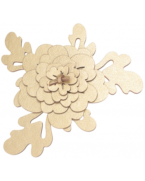Brooch Chanel B300