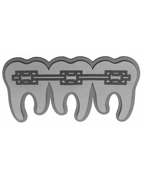 Brooch Teeth B179